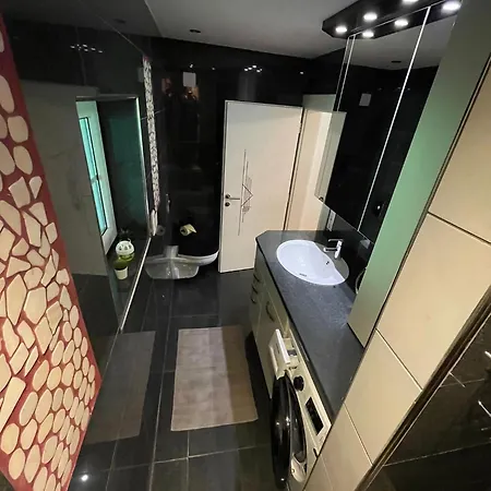 Mit Terrasse Und Viel Ruhe *