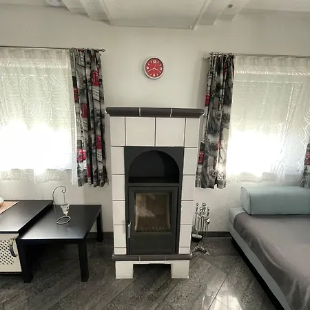 Mit Terrasse Und Viel Ruhe Lägenhet