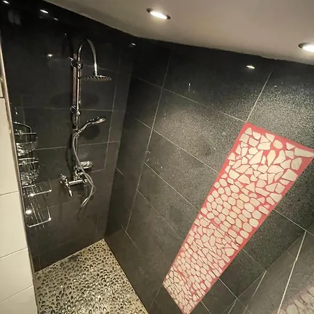 Mit Terrasse Und Viel Ruhe Apartmán *