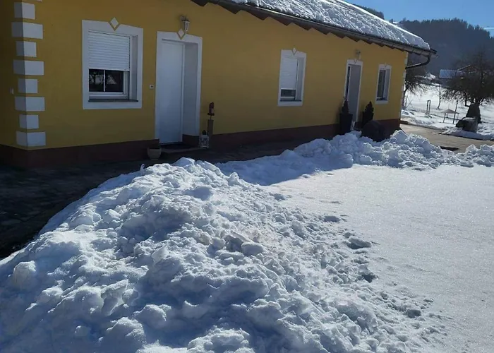 Apartment Mit Terrasse Und Viel Ruhe
