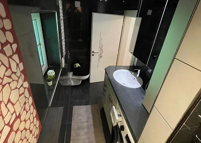 Mit Terrasse Und Viel Ruhe *